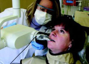 Becky quickly captures an FMX using the easy-to-place sensor with RINN® style holders