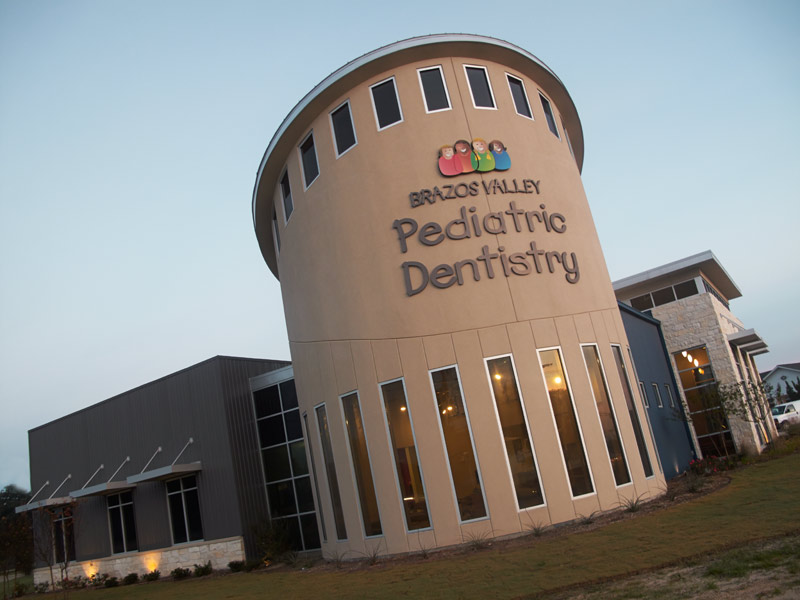 The tower serves as the main focal point of the contemporary exterior and is assembled with insulated panels that were put together like pieces of a puzzle.